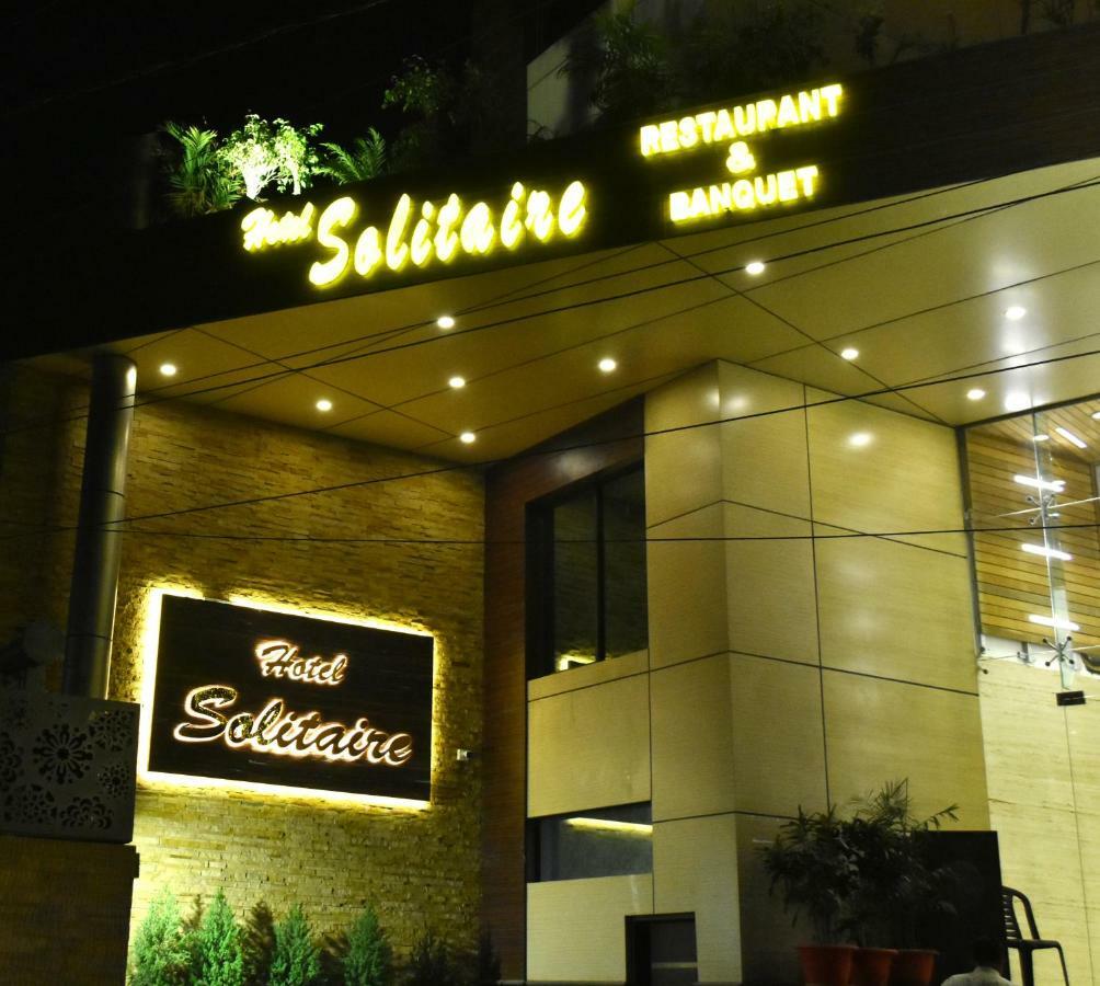 Hotel Solitaire Chinhat Eksteriør bilde